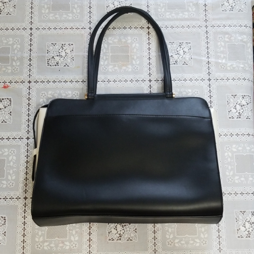 Purse - Picture 2 of 4